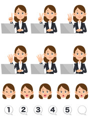 パソコンを操作する青色の作業着の女性