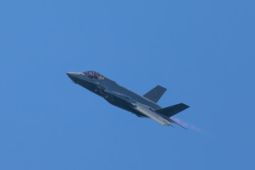 F-35 Lightning II  approaching in beautiful light