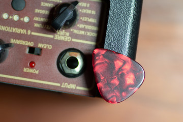 Red pick on Travel Speaker