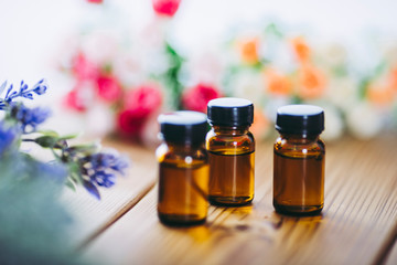 アロマオイル 茶色の瓶