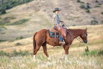 horseback riding in mountains