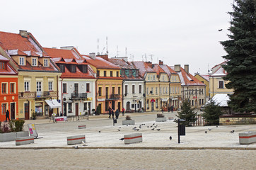 Fototapeta na wymiar Sandomierz zimą centrum brama Opatowska rynek