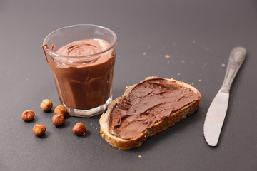 bread with chocolate spread and hazelnut