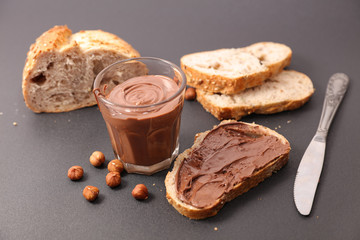 bread with chocolate spread and hazelnut