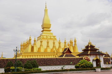 Fototapeta premium Pha That Luang monument, Vientiane, Laos.
