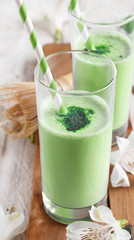 Green matcha milk