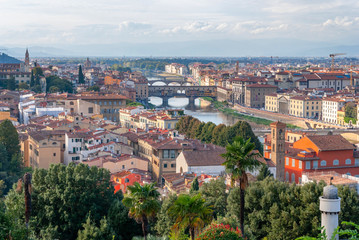 Obraz premium Beautiful cityscape skyline of Florence, with the bridges over the river Arno