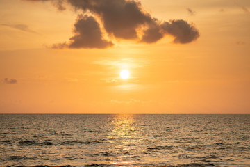 Obraz premium sunset on the beach