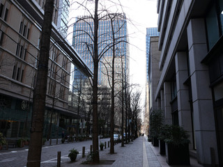２０２０年東京オリンピックの年の東京の風景　元日の丸の内の人通りが少ない風景