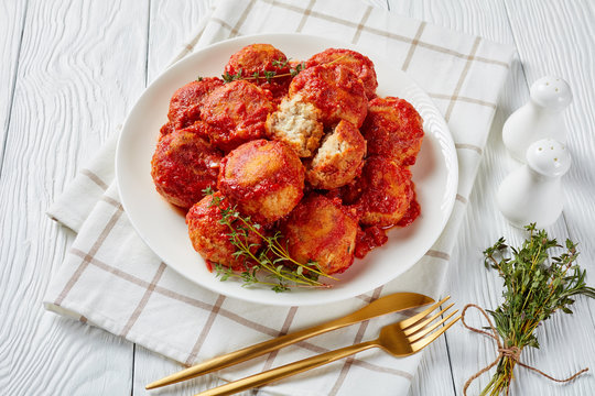 Fried Fish Balls in spicy Tomato Sauce