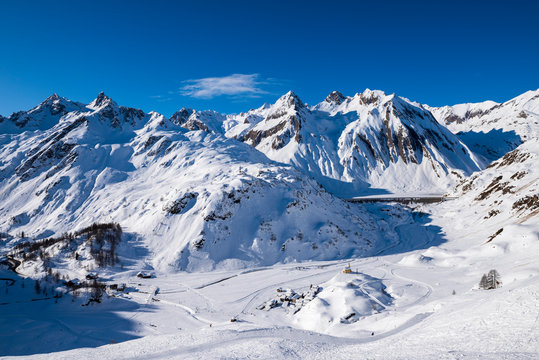 Riale, a typical Val Formazza village with snow.
