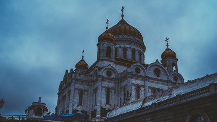 Golden domes of a Christian temple in Russia, a full-length temple. The Church of the Christian Church is a monument of Russian spiritual and religious architectural tradition and Orthodoxy.