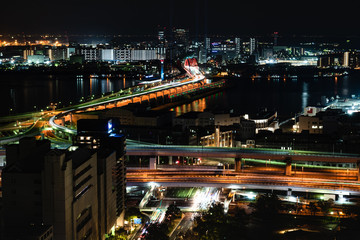 Fototapeta na wymiar 港の見える神戸市街の夜景
