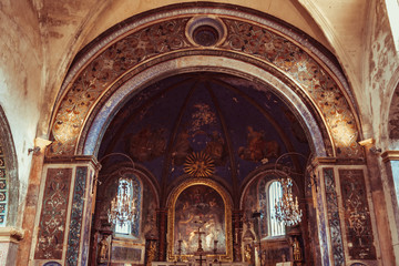 Fototapeta na wymiar Church of Notre-Dame d'Alidon in Oppède-Le-Vieux in Provence