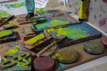 palette on the table