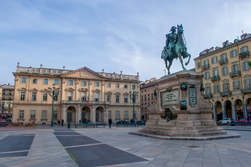 Fototapeta na wymiar Old statue square