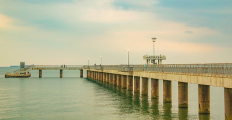 Naklejka premium pier on the lake