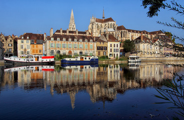 Fototapeta na wymiar Auxerre et l'Yonne