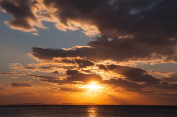 Coucher de soleil au bord de la mer