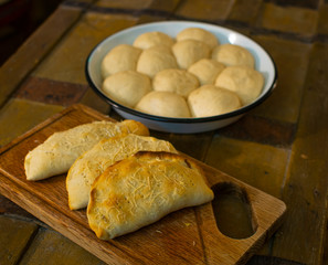 empanadas bollos horno calzone pizza panadero
