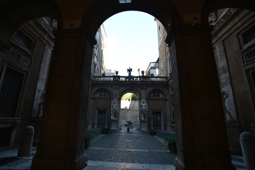 Obraz premium Cortili,chiostri di Roma