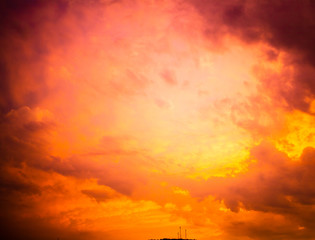 Obraz na płótnie Canvas dark red sky and smoke wildfire global warming background