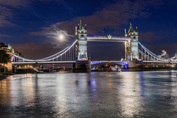 Fototapeta na wymiar Night view of Tower Bridge in London, United Kingdom