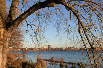 Winter in Hamburg; Blick von Rotherbaum über die Alster