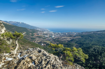 Fototapeta na wymiar View from the cliff near Yalta