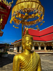 Goldene Buddhistische Figur