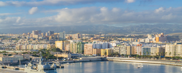 Fototapeta na wymiar Morning in the harbor at the cruise terminal with a view of the city of Gran Canaria, Spain, December 22, 2019