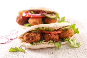pita bread with falafel, vegetable and sauce