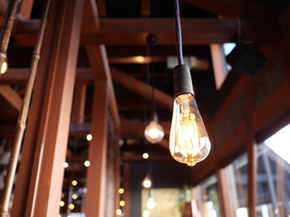 電球　室内　建物