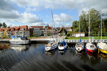 Fototapeta na wymiar Ueckermünde, Blick in den Stadthafen