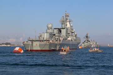 Raid boat RK-1494 approached the Moscow missile cruiser at a rehearsal of the Navy Day parade in Sevastopol Bay, Crimea
