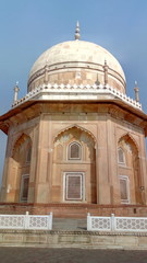 Fototapeta na wymiar Tomb of Sheikh Chilli in Kurukshetra, Haryana, India