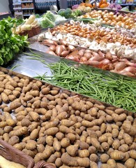 Food exhibition in a store