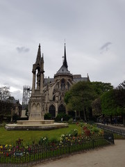 Fototapeta na wymiar catedral Paris