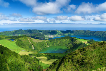 Fototapeta na wymiar Beautiful lake of Sete Cidades, Azores, Portugal 