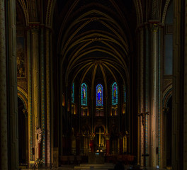 Fototapeta premium house of god, cathédrale, intérieur, architecture, religions, gothique, autel, dedans, bâtiment, religieuse, vieux, catholique, art, mediéval, plafond, europe, en verre, dieu, arc, repère, fenêtre, ca