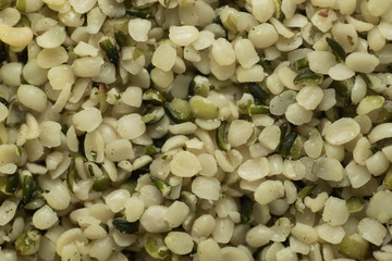 Hulled hemp seeds can be eaten raw, ground into hemp meal, sprouted or made into dried sprout powder. high protein, Macro 