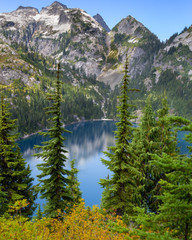 Beautiful Alpine Lake - Mountain Scenery