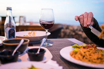 Naklejka premium wine with scenery