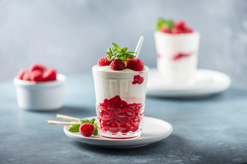 yogurt with raspberry and mint
