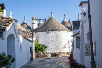 traditional trulli houses in Alberobello