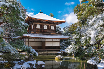 京都 銀閣寺の冬と雪景色