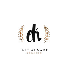 Obraz premium EK Initial handwriting logo vector