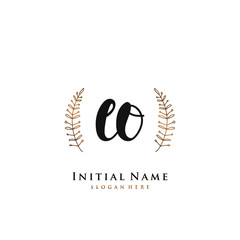 Obraz premium EO Initial handwriting logo vector