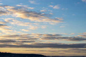 Fototapeta na wymiar beautiful sky with clouds at sunrise