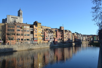 Fototapeta na wymiar Girona, Spain - Houses by the River